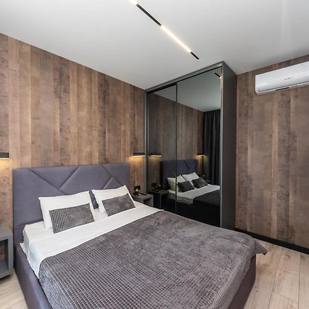 Апартаменти Метро Вирлиця Kiev Extérieur photo