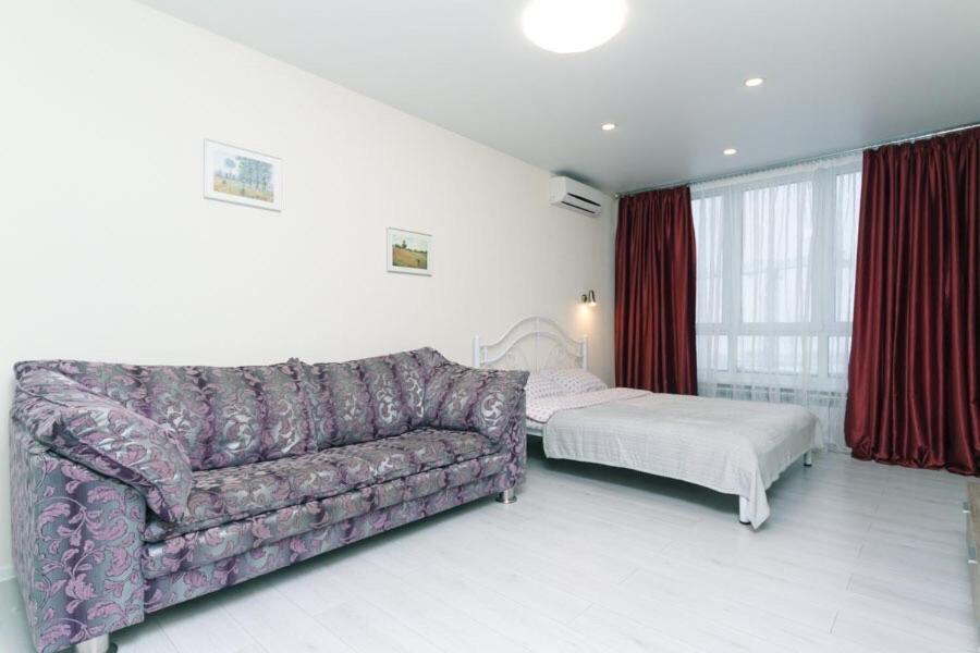 Апартаменти Метро Вирлиця Kiev Extérieur photo