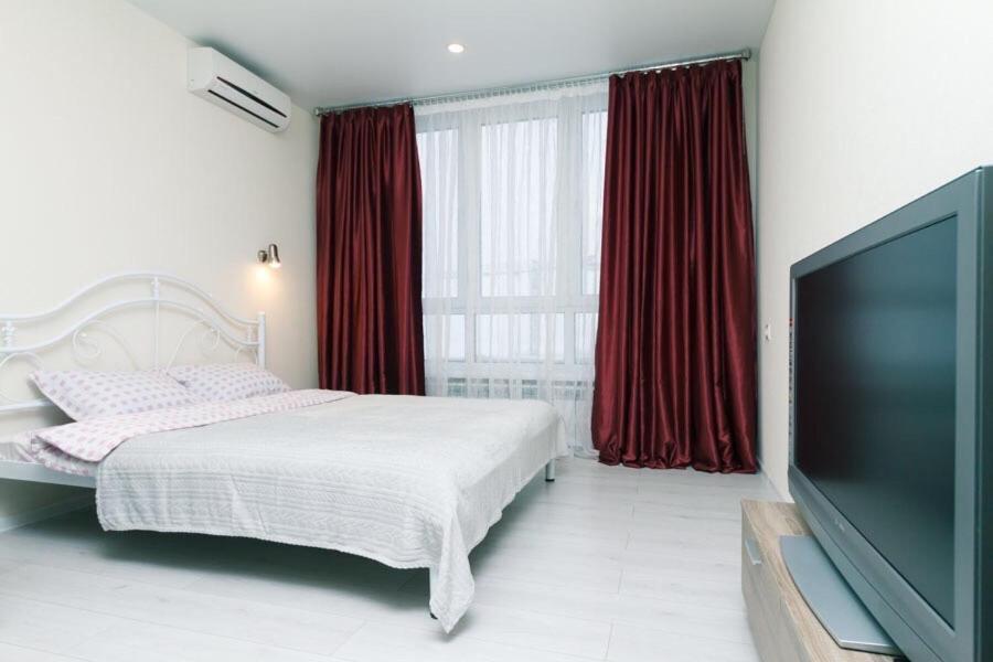 Апартаменти Метро Вирлиця Kiev Extérieur photo