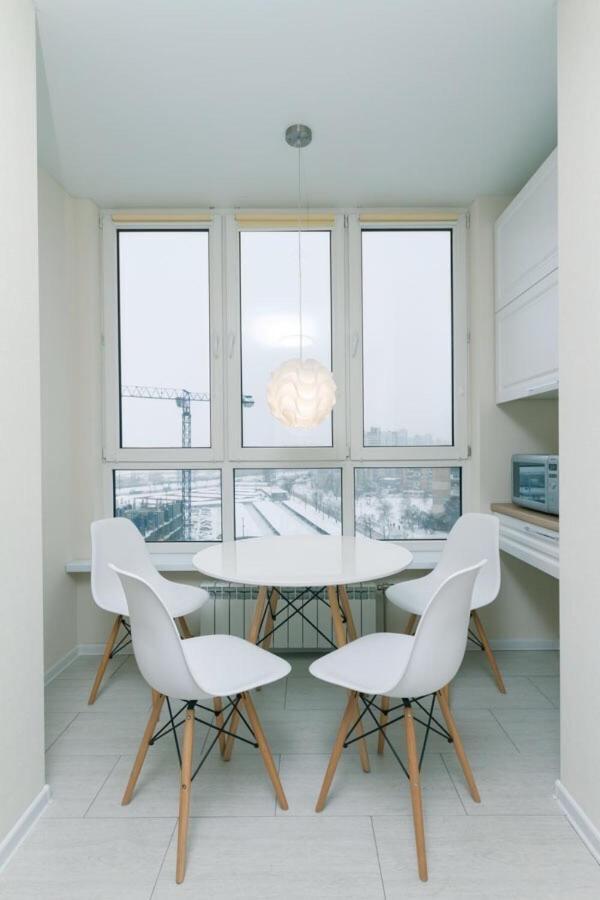 Апартаменти Метро Вирлиця Kiev Extérieur photo