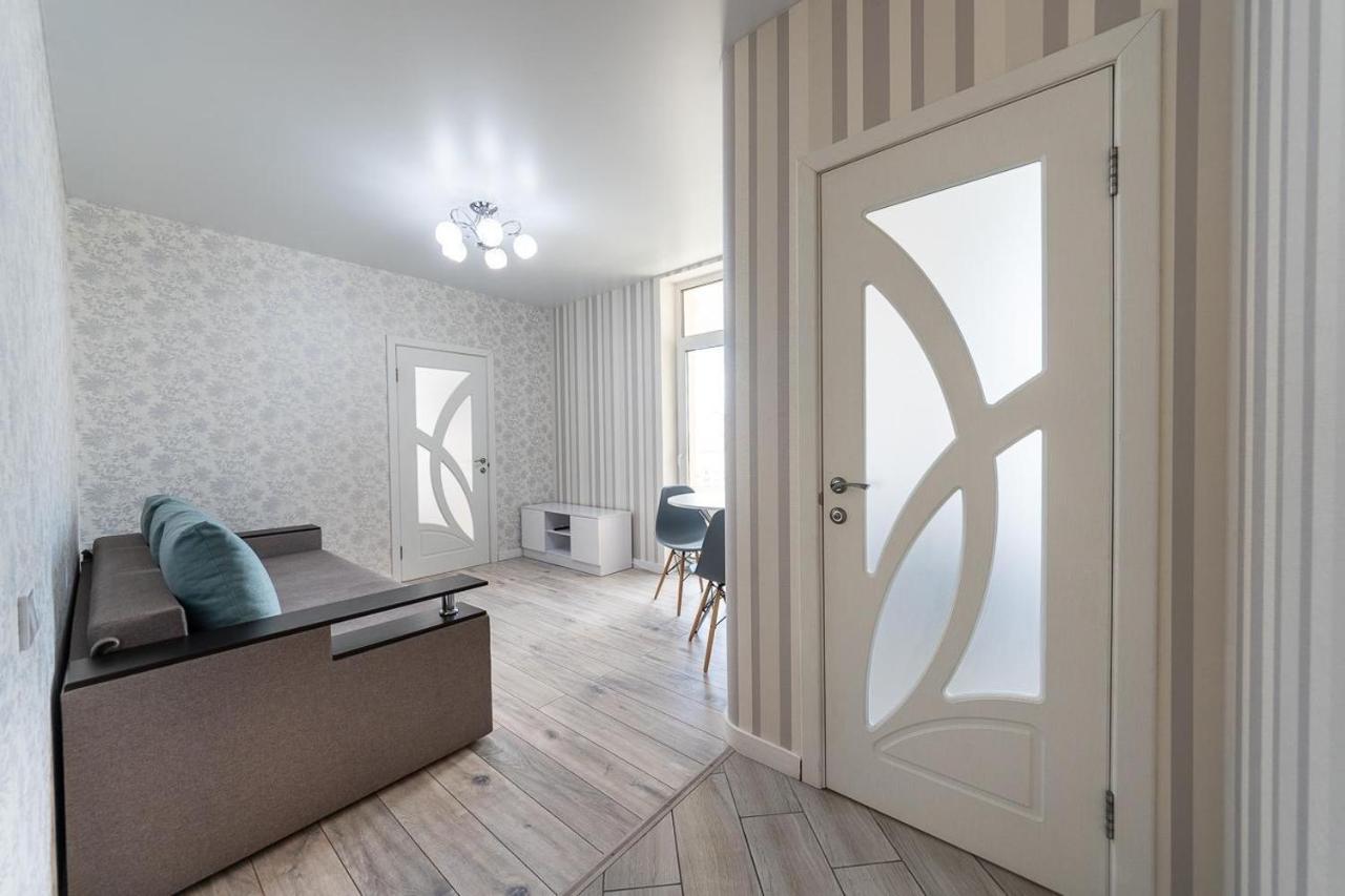 Апартаменти Метро Вирлиця Kiev Extérieur photo