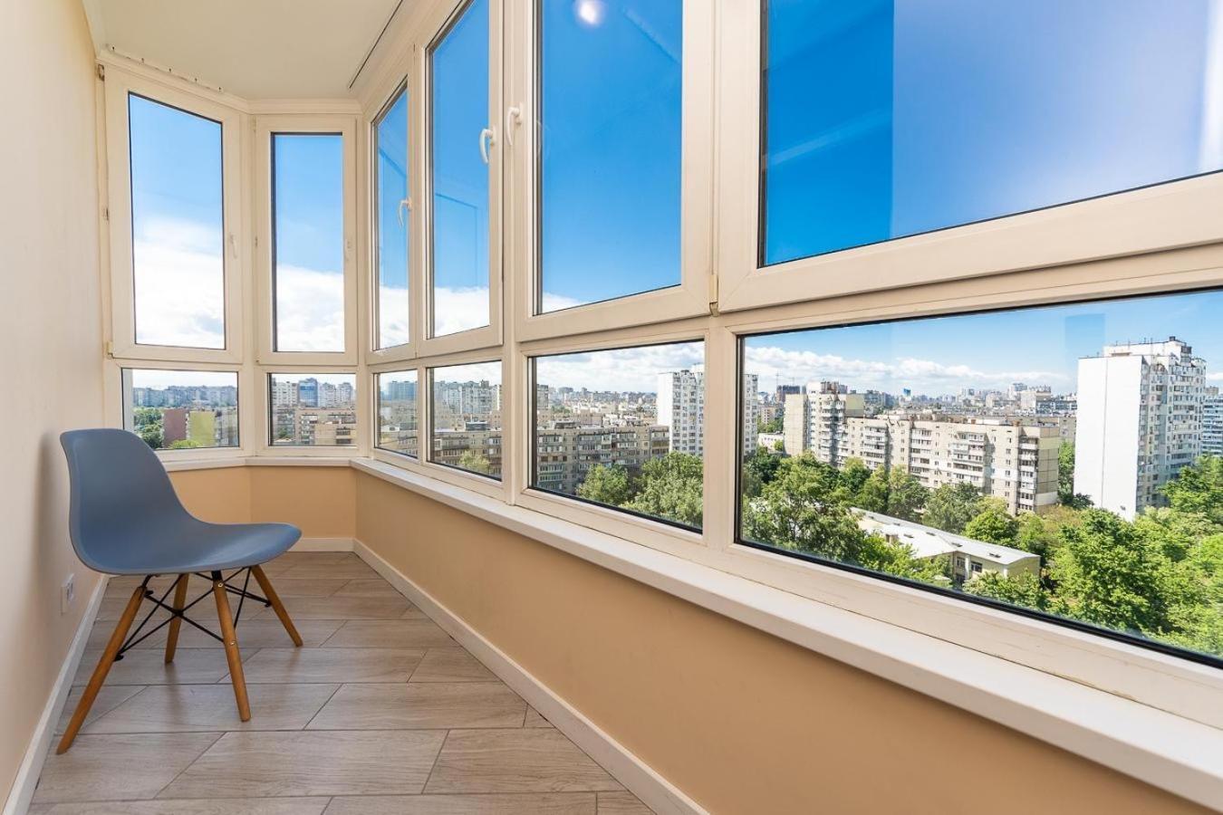 Апартаменти Метро Вирлиця Kiev Extérieur photo