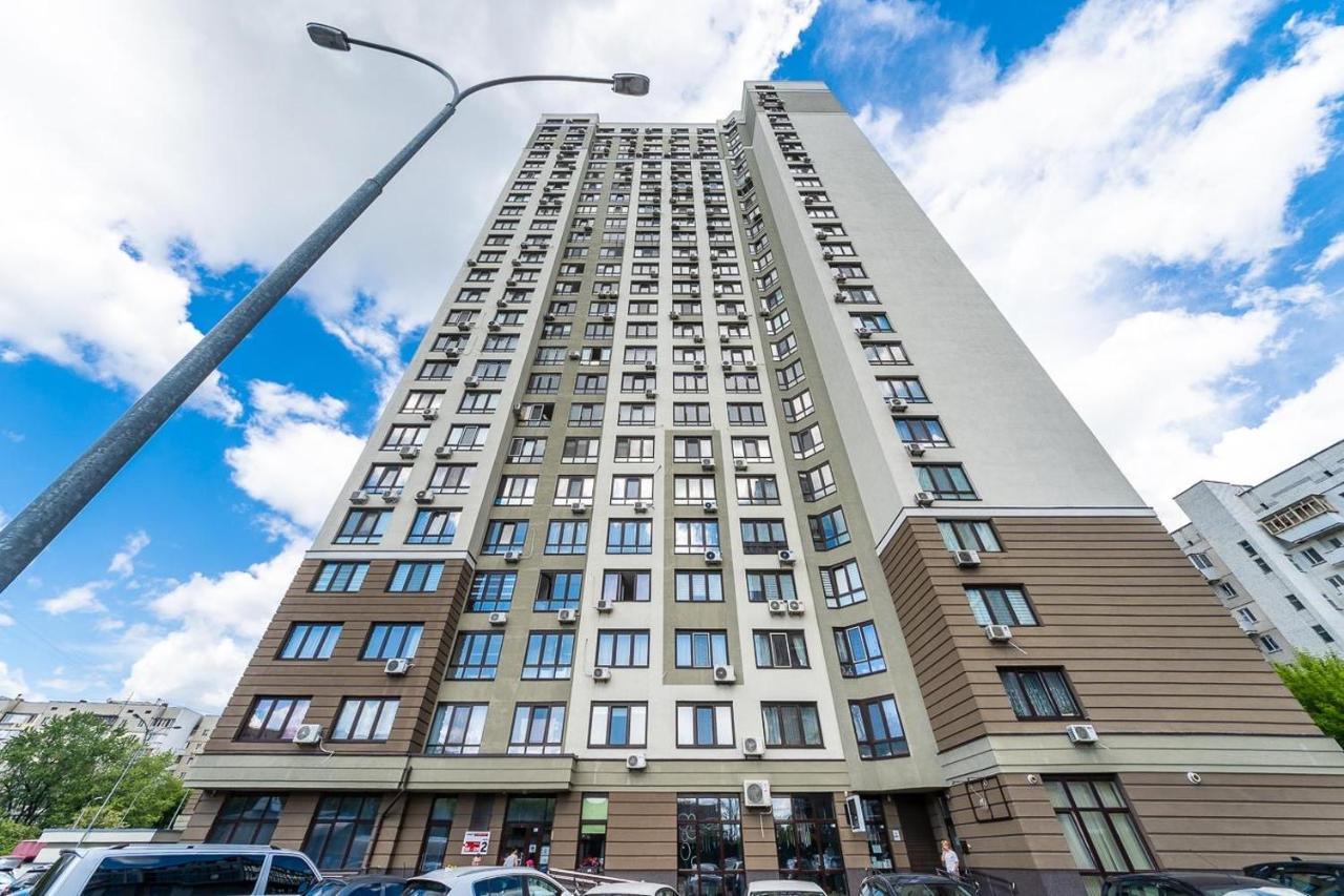 Апартаменти Метро Вирлиця Kiev Extérieur photo