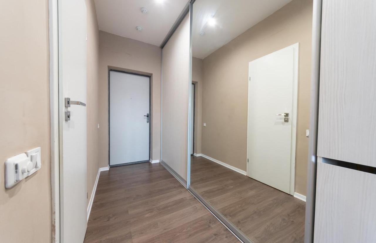 Апартаменти Метро Вирлиця Kiev Extérieur photo