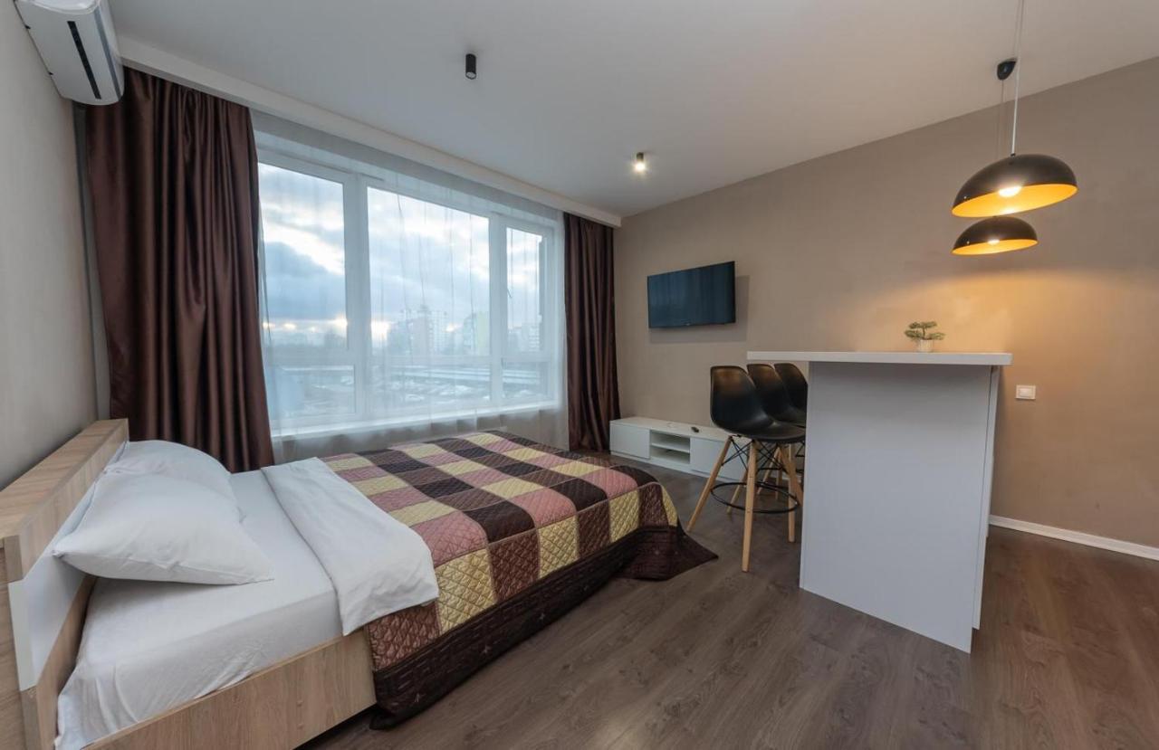 Апартаменти Метро Вирлиця Kiev Extérieur photo