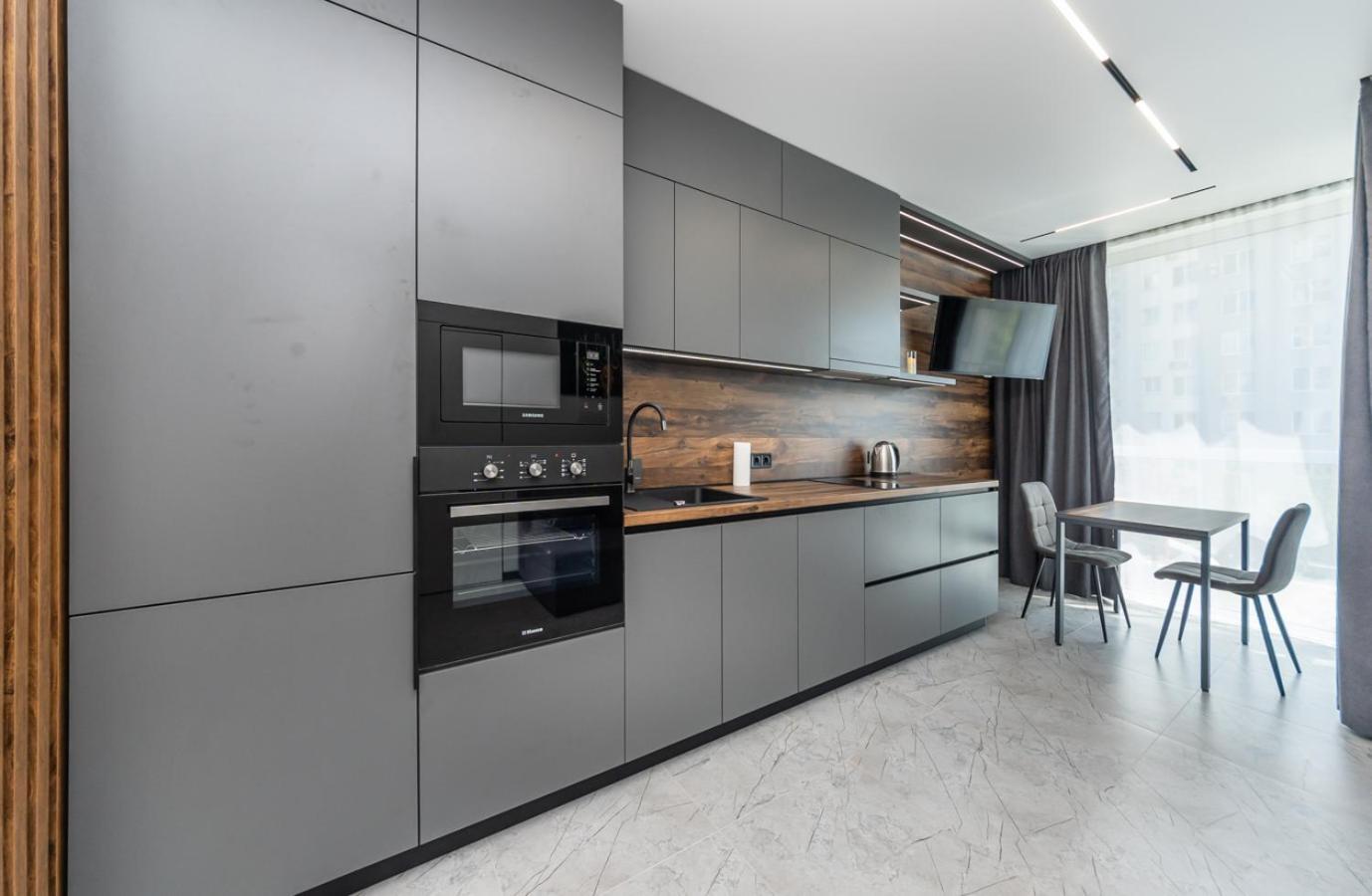 Апартаменти Метро Вирлиця Kiev Extérieur photo