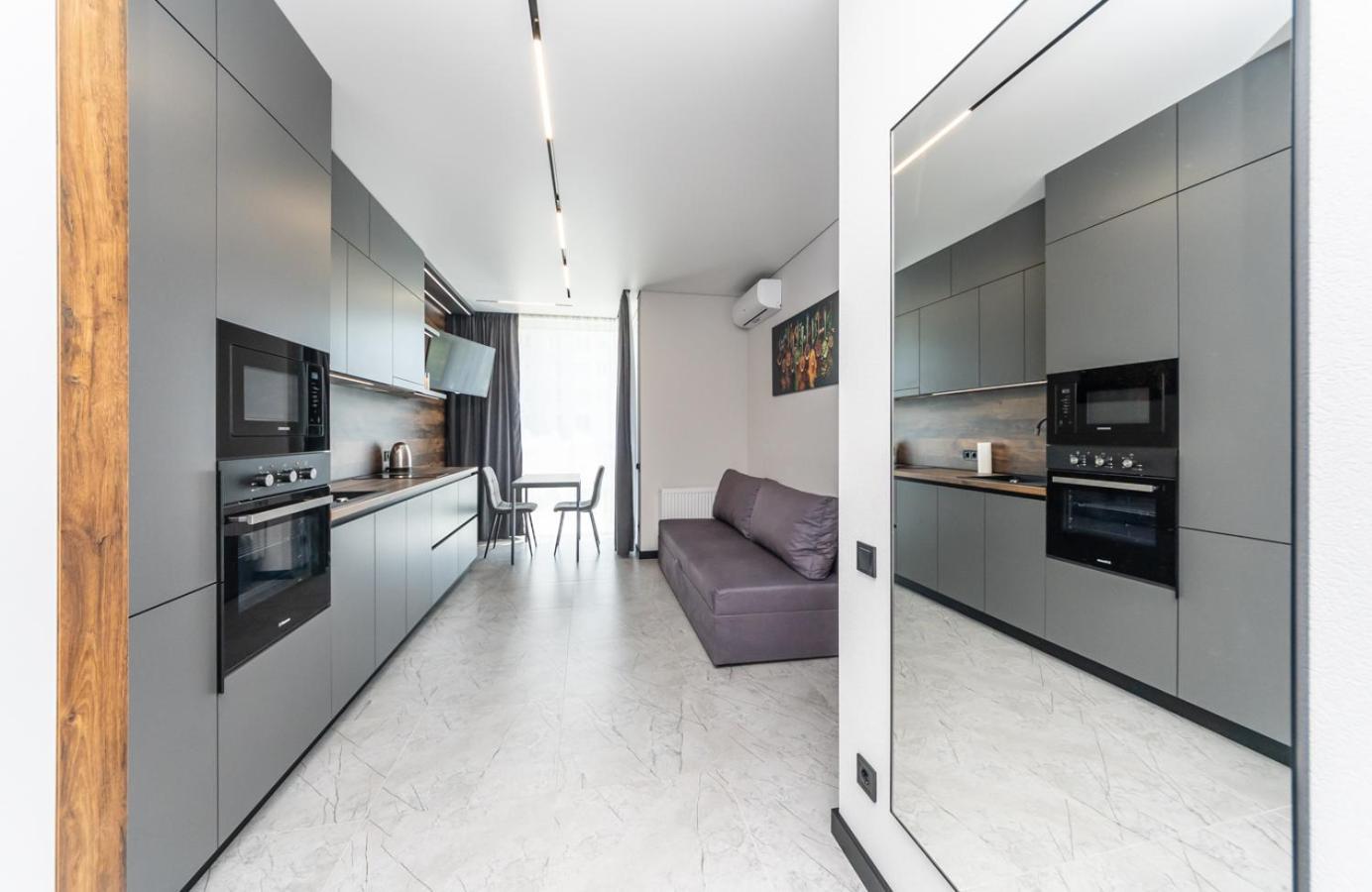 Апартаменти Метро Вирлиця Kiev Extérieur photo